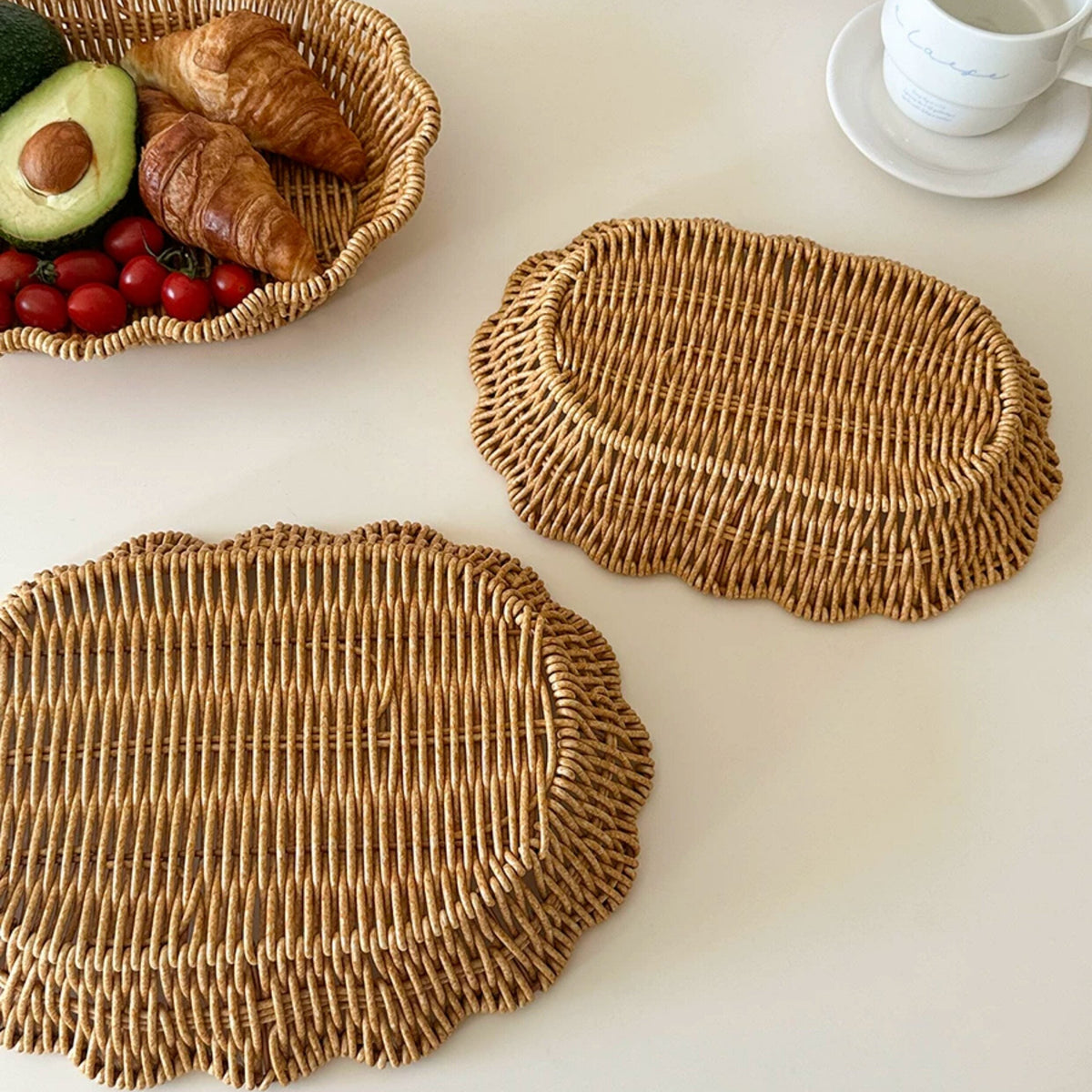 2 PCS Hand-Woven Wicker Bread Basket Scalloped Rattan Tray
