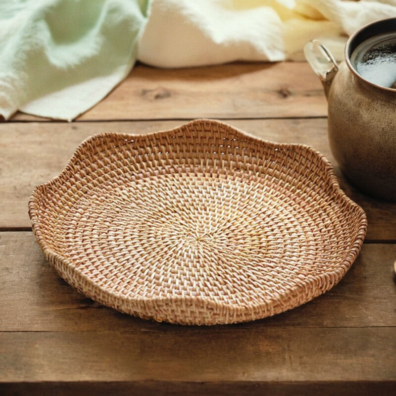 2 PCS Fruit Bowls Scalloped Edge Serving Plates Multi-Purpose Snack Tray