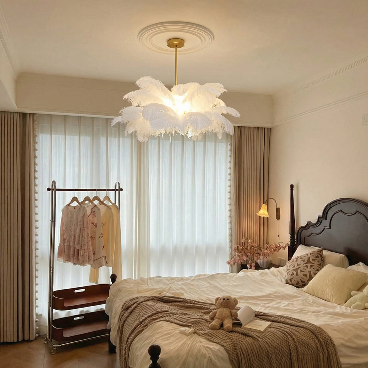 White Feather Chandelier Modern Brass LED Pendant Light Main image